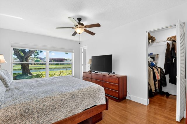 5198 Mirror Lakes Boulevard, Boynton Beach, FL 33472