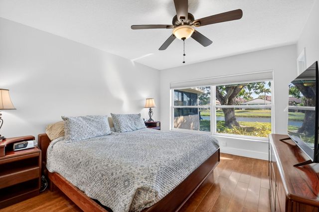 5198 Mirror Lakes Boulevard, Boynton Beach, FL 33472