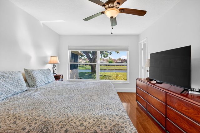 5198 Mirror Lakes Boulevard, Boynton Beach, FL 33472