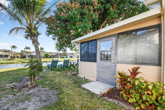 5198 Mirror Lakes Boulevard, Boynton Beach, FL 33472