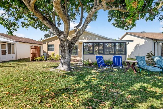 5198 Mirror Lakes Boulevard, Boynton Beach, FL 33472