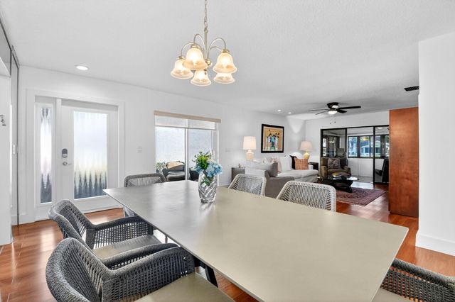 5198 Mirror Lakes Boulevard, Boynton Beach, FL 33472