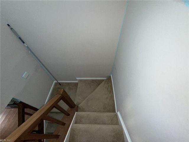 407 Hollomon DR, Hampton, VA 23666