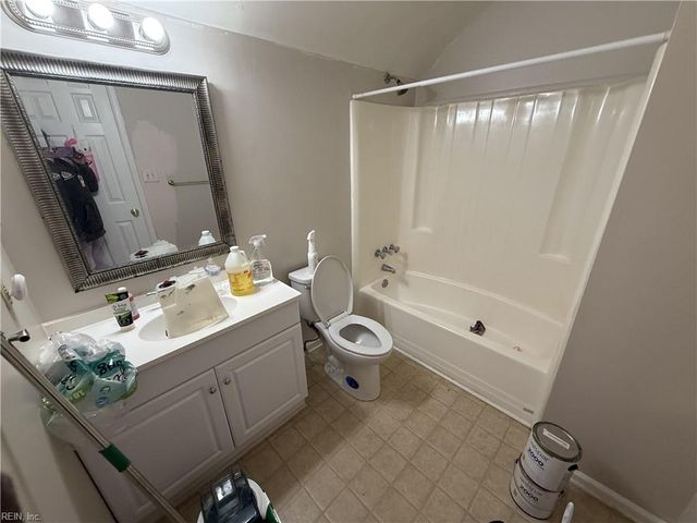 407 Hollomon DR, Hampton, VA 23666