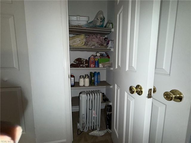 407 Hollomon DR, Hampton, VA 23666