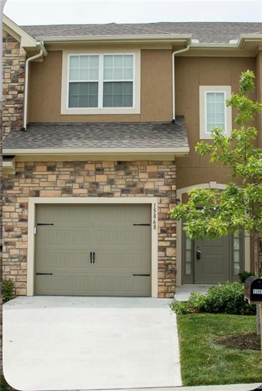 15868 Shawnee Drive, Overland Park, KS 66223