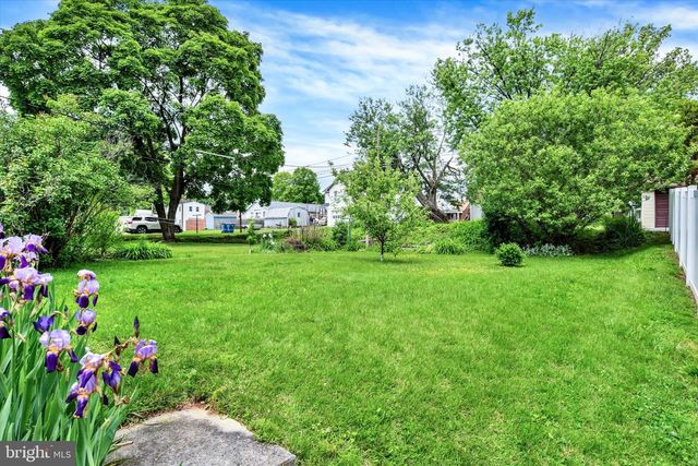 240 WALNUT ST, Highspire, PA 17034