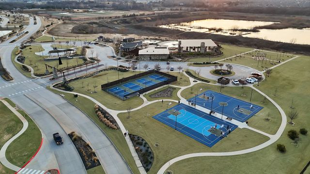 10700 Rock Bolt Drive, Aubrey, TX 76227