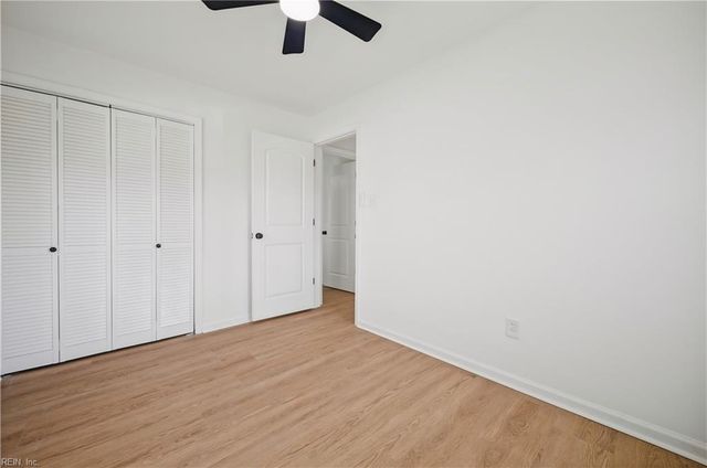 121 Phillips LN, Newport News, VA 23602
