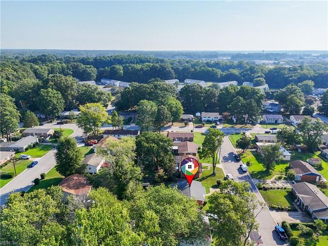 121 Phillips LN, Newport News, VA 23602