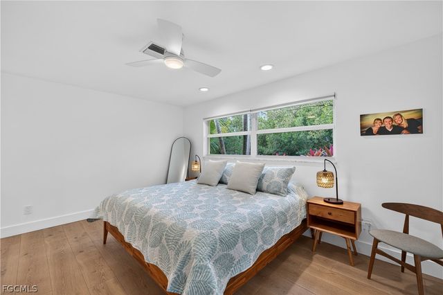 1103 Captains Walk ST, Sanibel, FL 33957