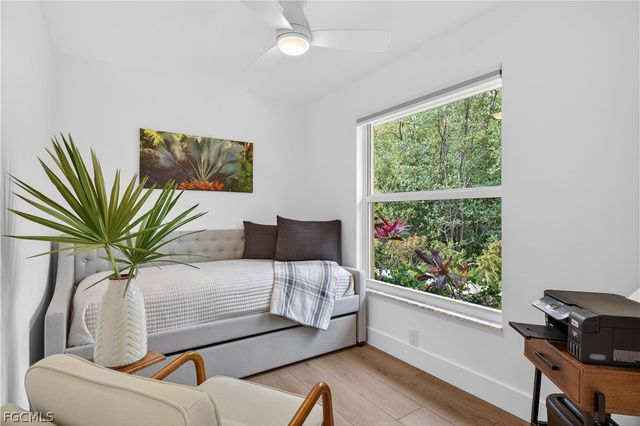 1103 Captains Walk ST, Sanibel, FL 33957