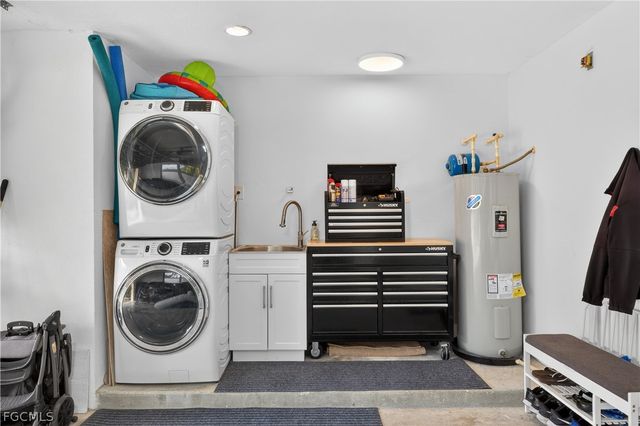 1103 Captains Walk ST, Sanibel, FL 33957