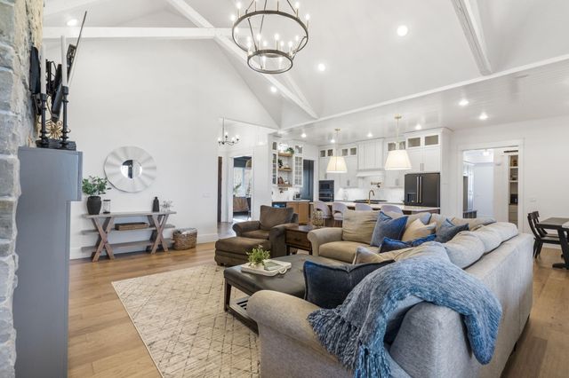 4035 E Brookdale Terrace, Springfield, MO 65802