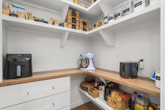 4035 E Brookdale Terrace, Springfield, MO 65802