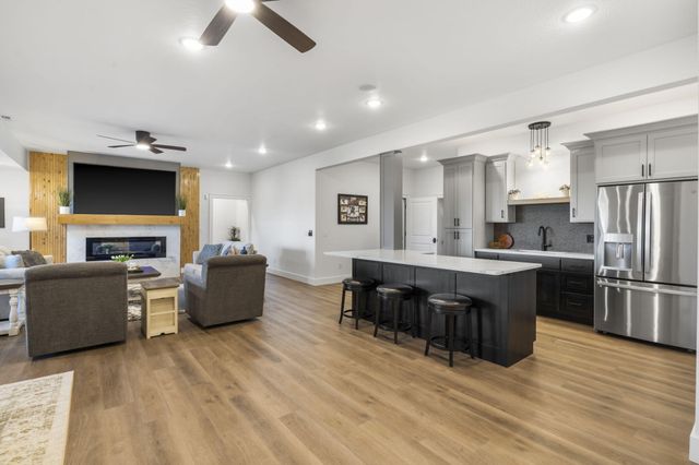 4035 E Brookdale Terrace, Springfield, MO 65802