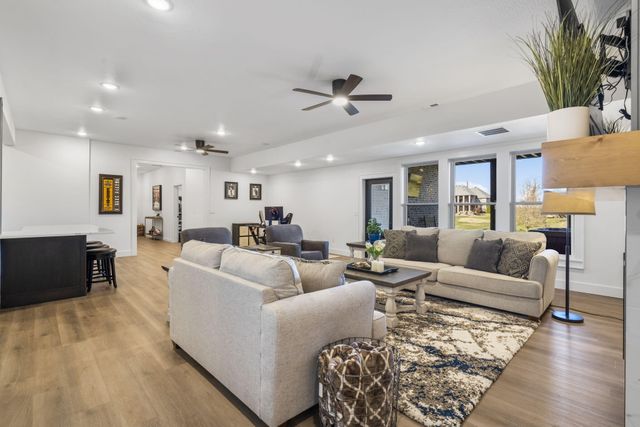 4035 E Brookdale Terrace, Springfield, MO 65802