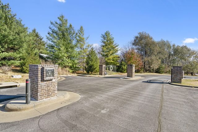 4035 E Brookdale Terrace, Springfield, MO 65802