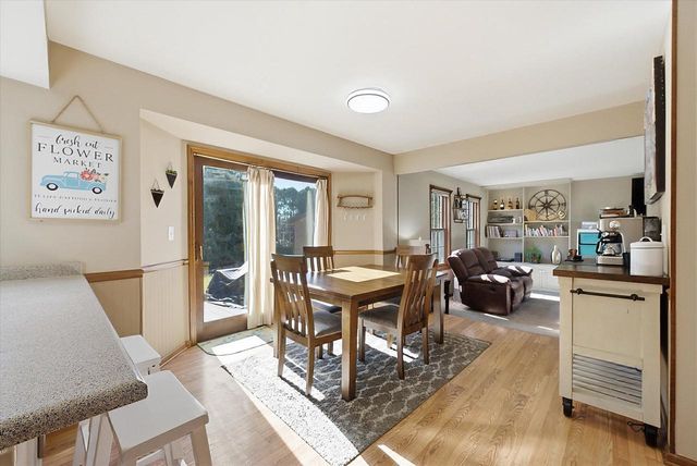 269 W Acorn DRIVE, Grafton, WI 53024