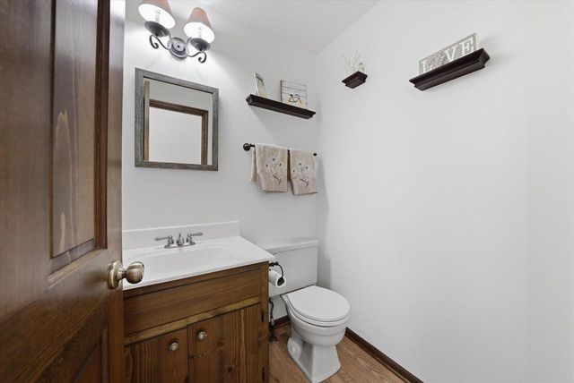 269 W Acorn DRIVE, Grafton, WI 53024