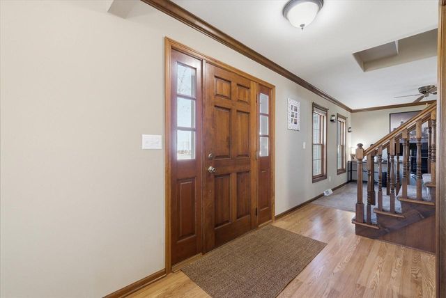 269 W Acorn DRIVE, Grafton, WI 53024