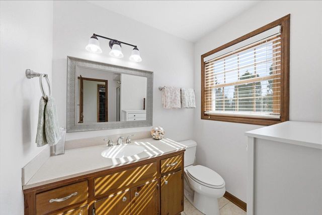 269 W Acorn DRIVE, Grafton, WI 53024