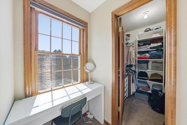 269 W Acorn DRIVE, Grafton, WI 53024