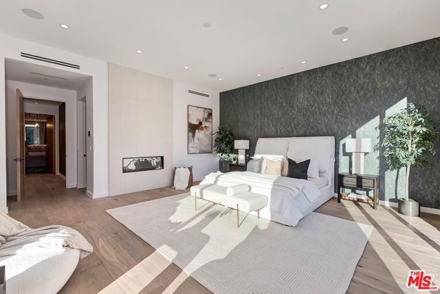 16879 Mooncrest Drive, Encino (los Angeles), CA 91436