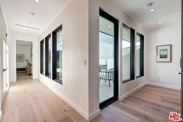 16879 Mooncrest Drive, Encino (los Angeles), CA 91436