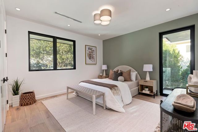 16879 Mooncrest Drive, Encino (los Angeles), CA 91436