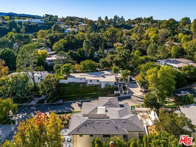 16879 Mooncrest Drive, Encino (los Angeles), CA 91436