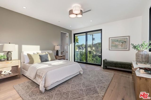 16879 Mooncrest Drive, Encino (los Angeles), CA 91436
