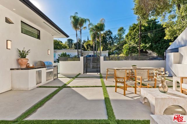 16879 Mooncrest Drive, Encino (los Angeles), CA 91436