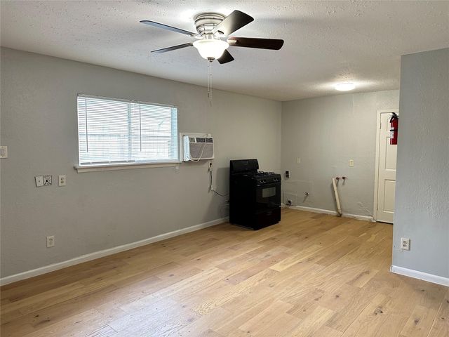 8010 Roswell Street 1, Houston, TX 77022