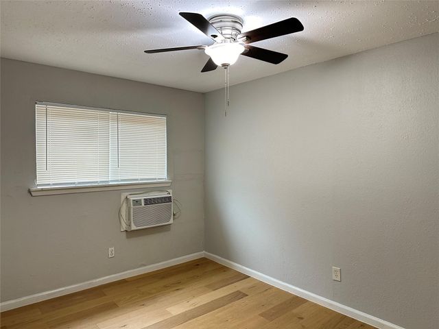8010 Roswell Street 1, Houston, TX 77022