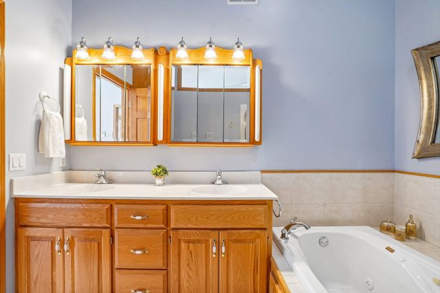 7247 Lake Ridge Drive, Savage, MN 55378