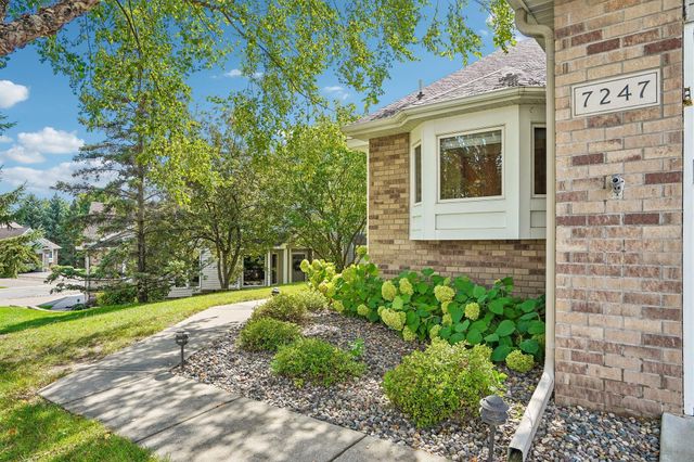 7247 Lake Ridge Drive, Savage, MN 55378