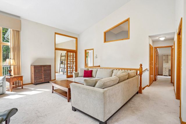 7247 Lake Ridge Drive, Savage, MN 55378