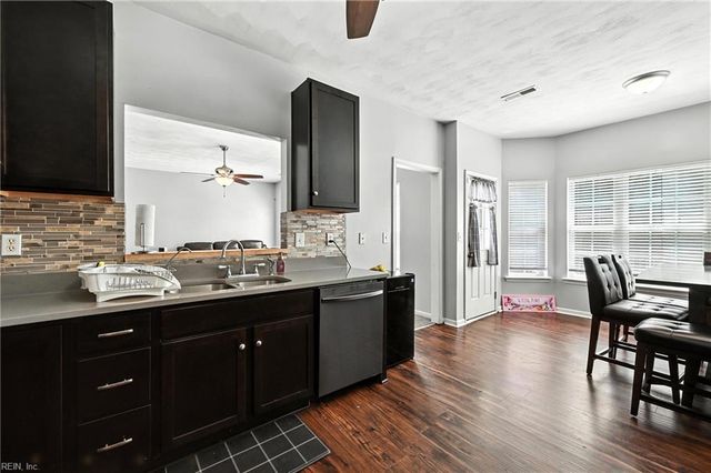 112 Pippin DR, Suffolk, VA 23434