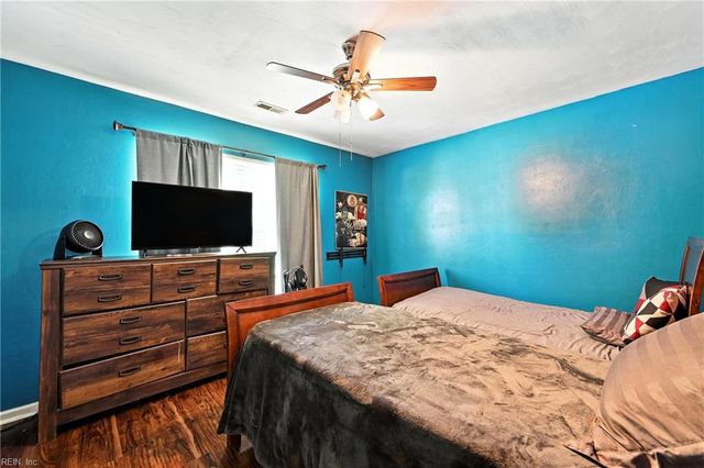 112 Pippin DR, Suffolk, VA 23434