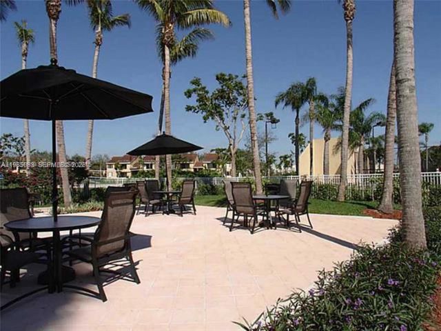 651 Lyons Rd 10201, Coconut Creek, FL 33063