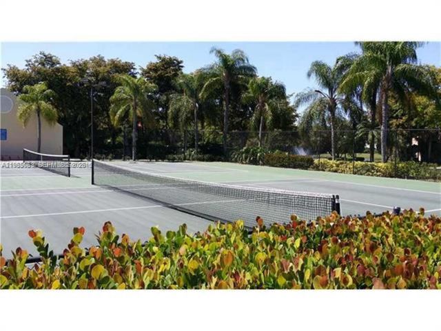 651 Lyons Rd 10201, Coconut Creek, FL 33063