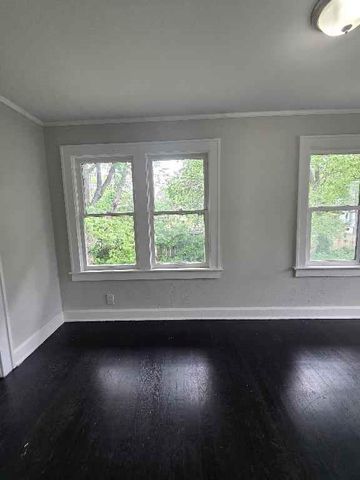 5611 Highland Avenue, Kansas City, MO 64110