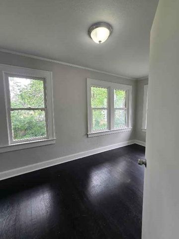 5611 Highland Avenue, Kansas City, MO 64110