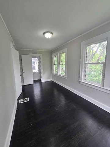 5611 Highland Avenue, Kansas City, MO 64110