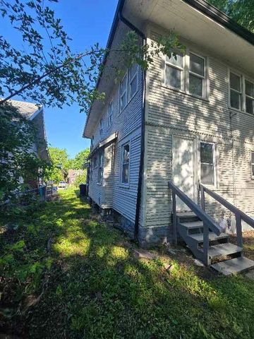 5611 Highland Avenue, Kansas City, MO 64110