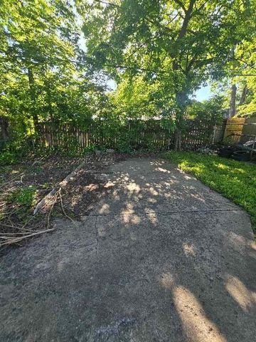 5611 Highland Avenue, Kansas City, MO 64110