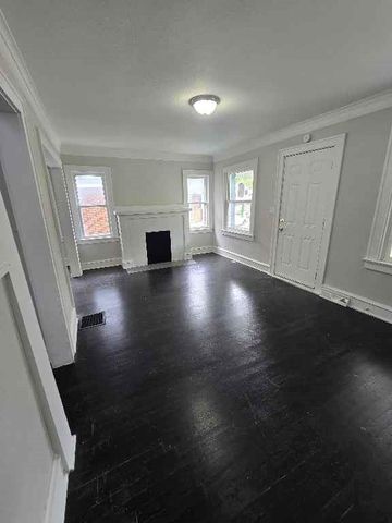 5611 Highland Avenue, Kansas City, MO 64110
