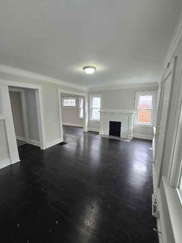5611 Highland Avenue, Kansas City, MO 64110