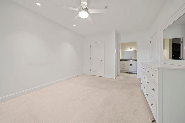 1-205 Harvest Drive 205, North Andover, MA 01845